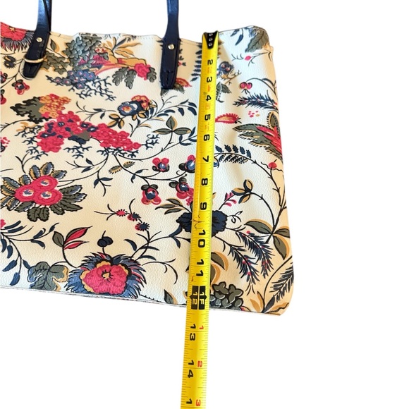 Tory Burch Kensington Large Tote Bag in Garden New Ivory|Luxury Tote Floral Bag - Picture 7 of 10